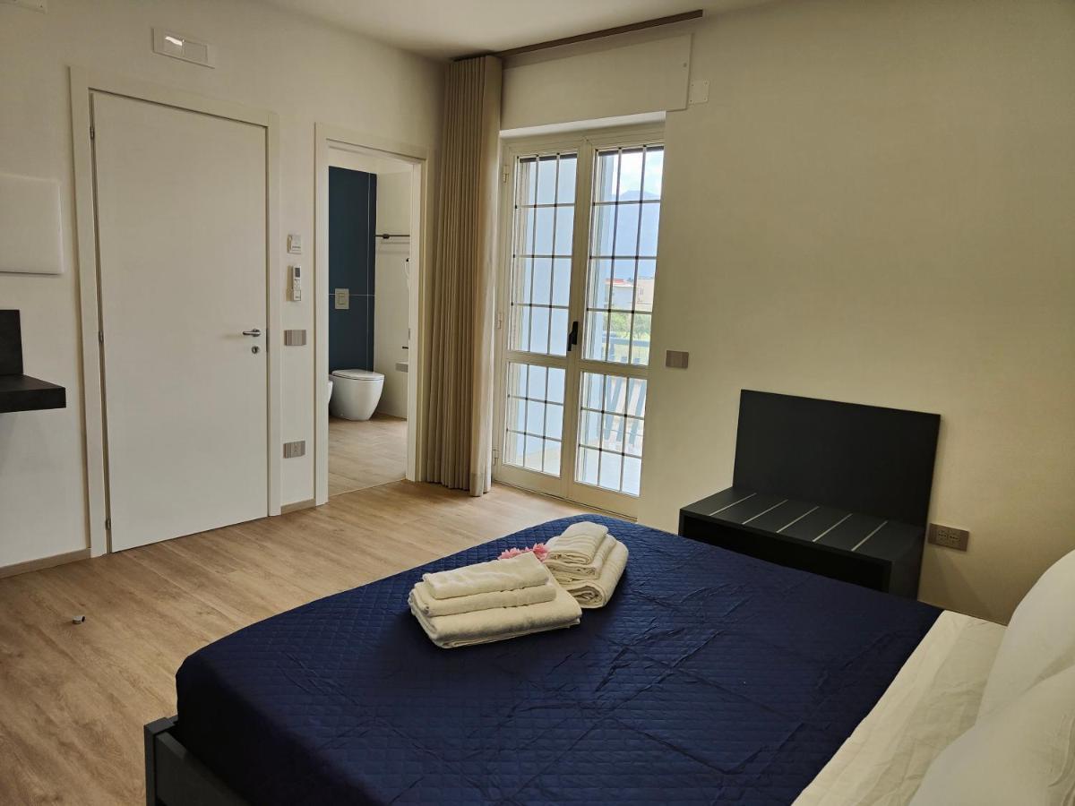 Rosa Rooms Помпей Екстериор снимка