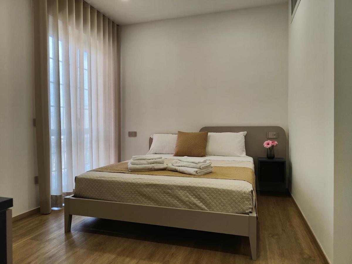 Rosa Rooms Помпей Екстериор снимка