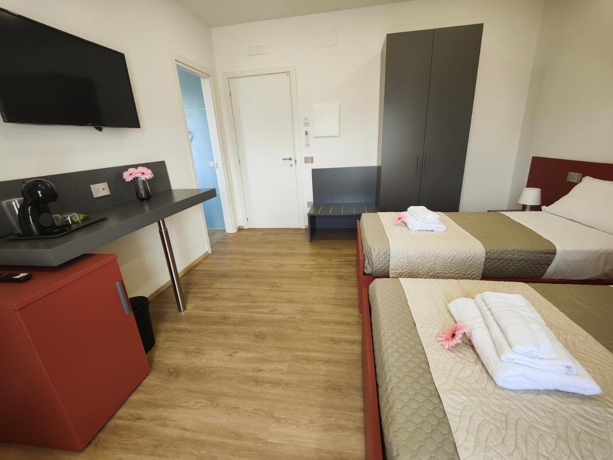 Rosa Rooms Помпей Екстериор снимка