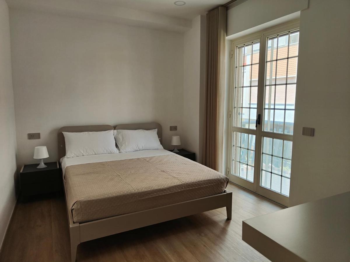 Rosa Rooms Помпей Екстериор снимка