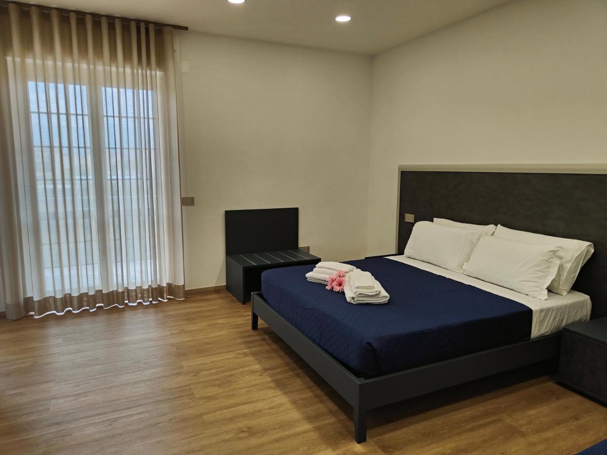 Rosa Rooms Помпей Екстериор снимка