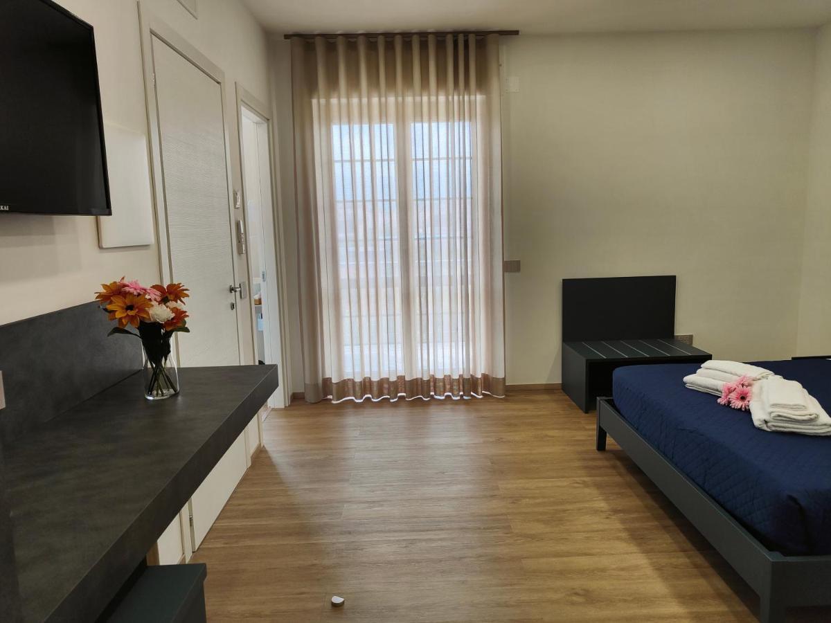 Rosa Rooms Помпей Екстериор снимка