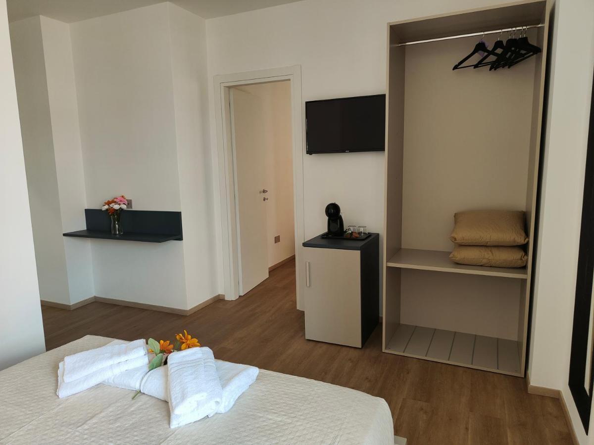 Rosa Rooms Помпей Екстериор снимка