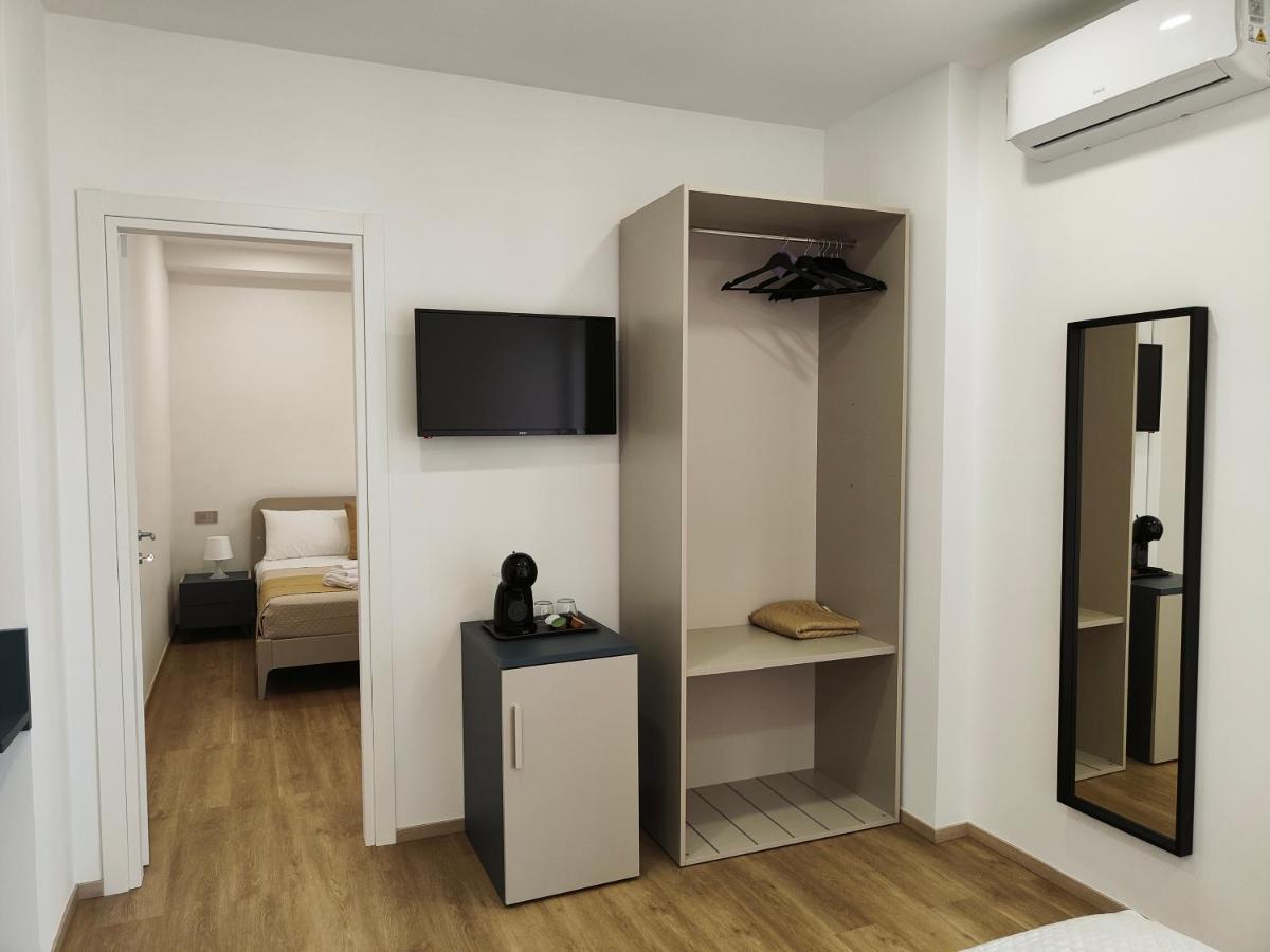 Rosa Rooms Помпей Екстериор снимка