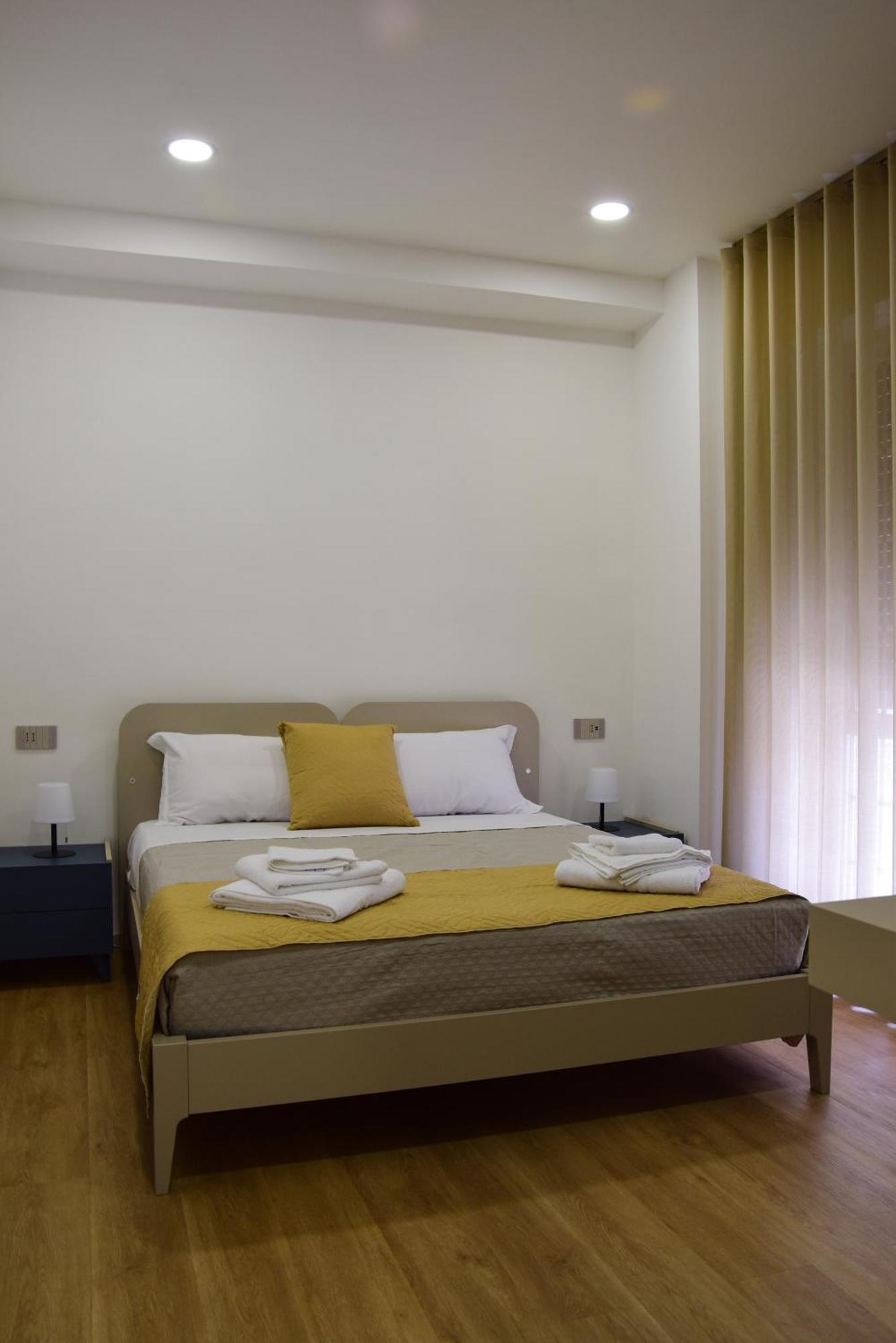 Rosa Rooms Помпей Екстериор снимка